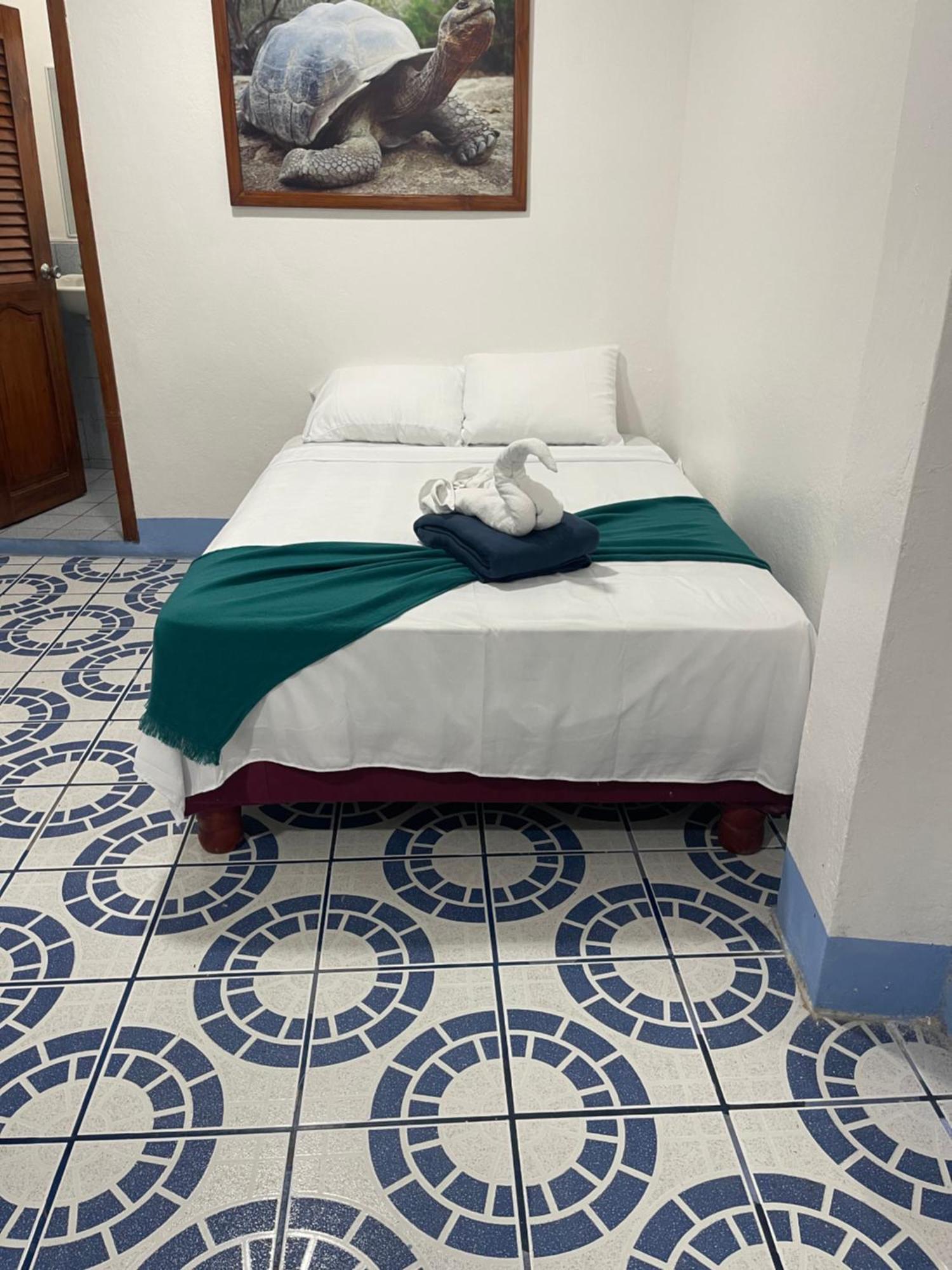 Hostal Gardner Puerto Ayora  Zewnętrze zdjęcie