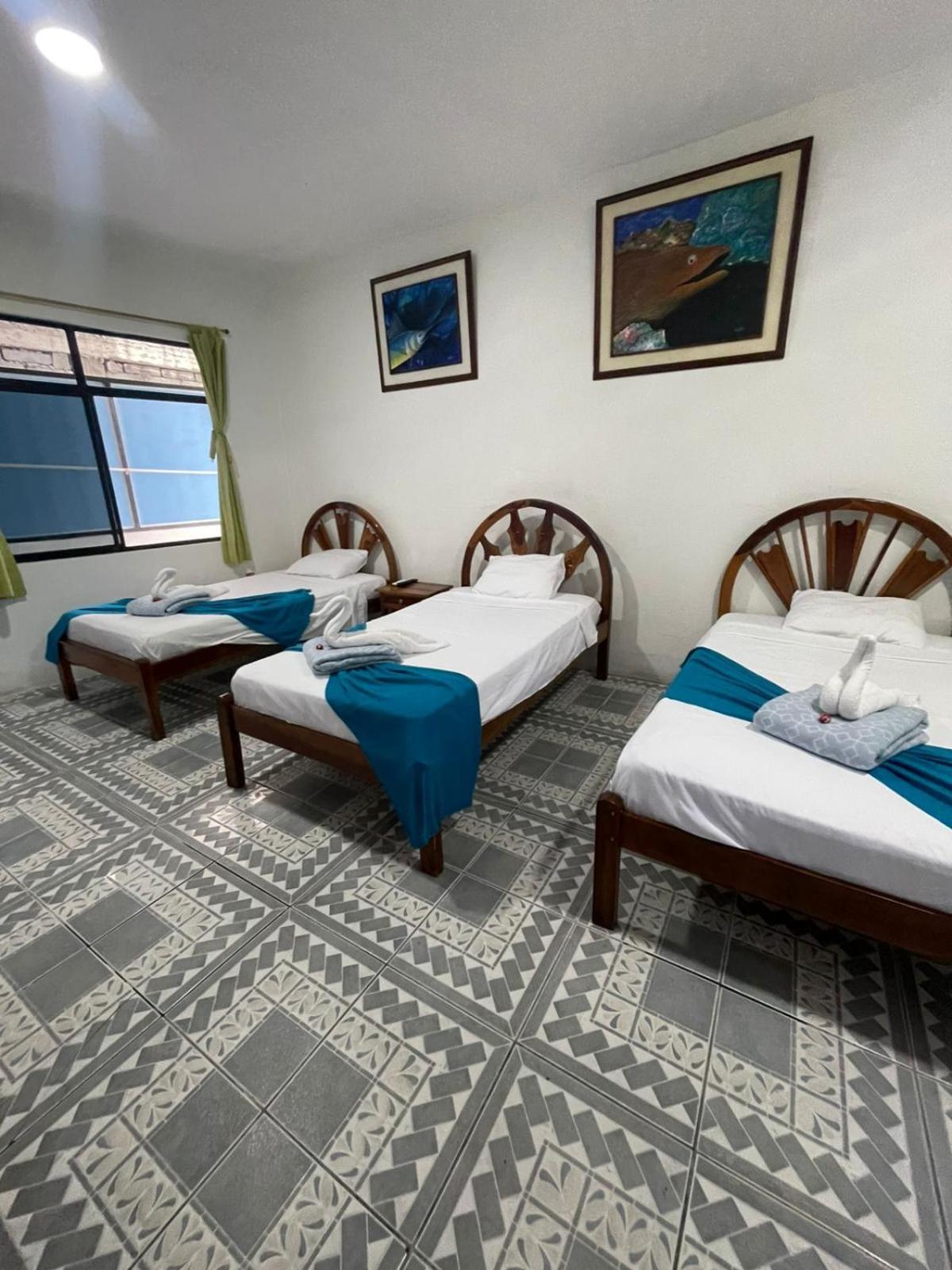 Hostal Gardner Puerto Ayora  Zewnętrze zdjęcie