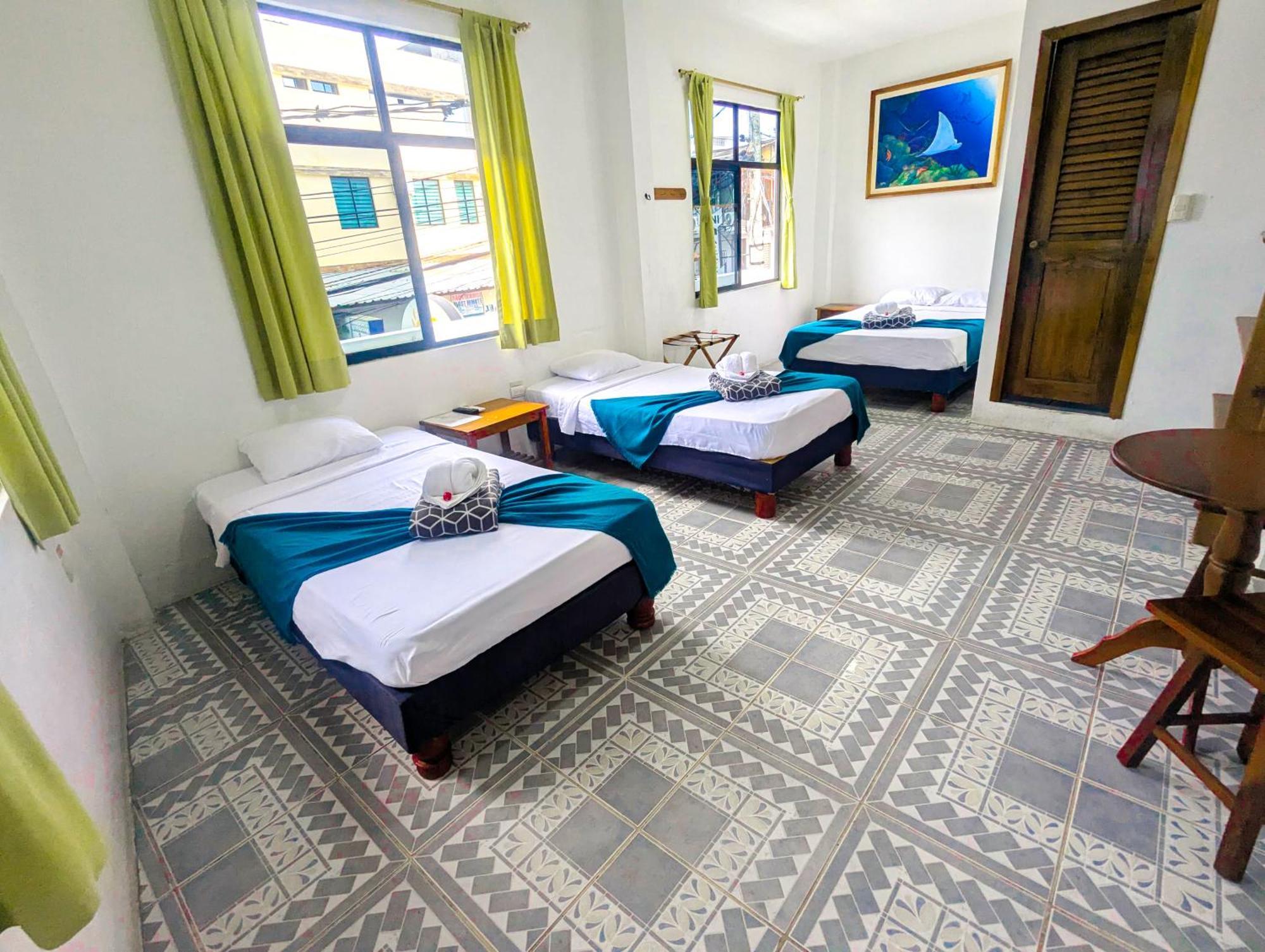 Hostal Gardner Puerto Ayora  Zewnętrze zdjęcie