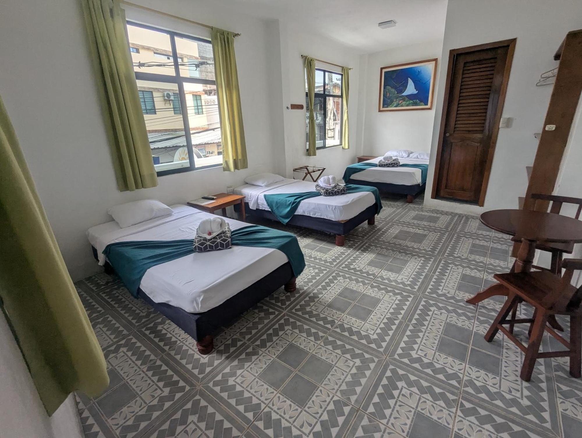 Hostal Gardner Puerto Ayora  Zewnętrze zdjęcie